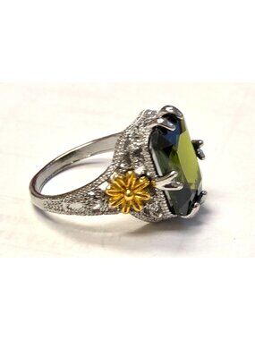 Vintage-Style Silver & Gold-Toned Ring With Green Gemstone And Floral Accents